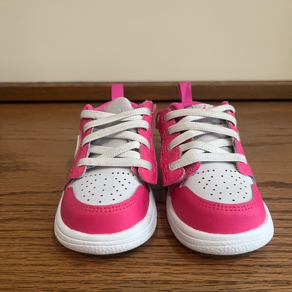 Nike Air Jordan 1 Low Pink and White Sneakers in Excellent Condition - Picture 10 of 12